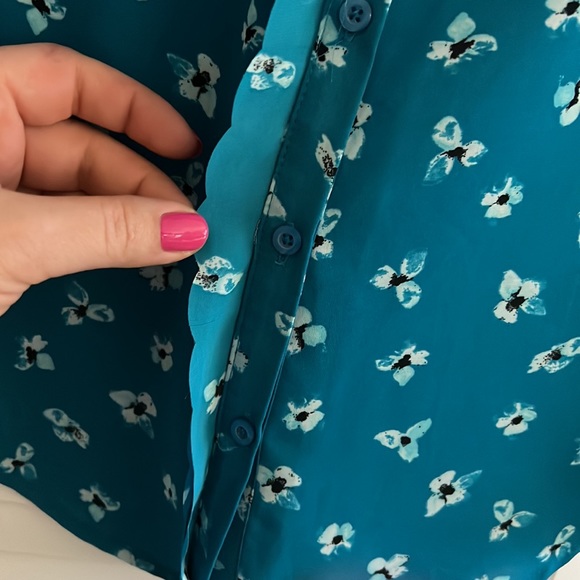 Blue floral button up blouse - Picture 5 of 5